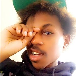 Meet your Posher, Corey